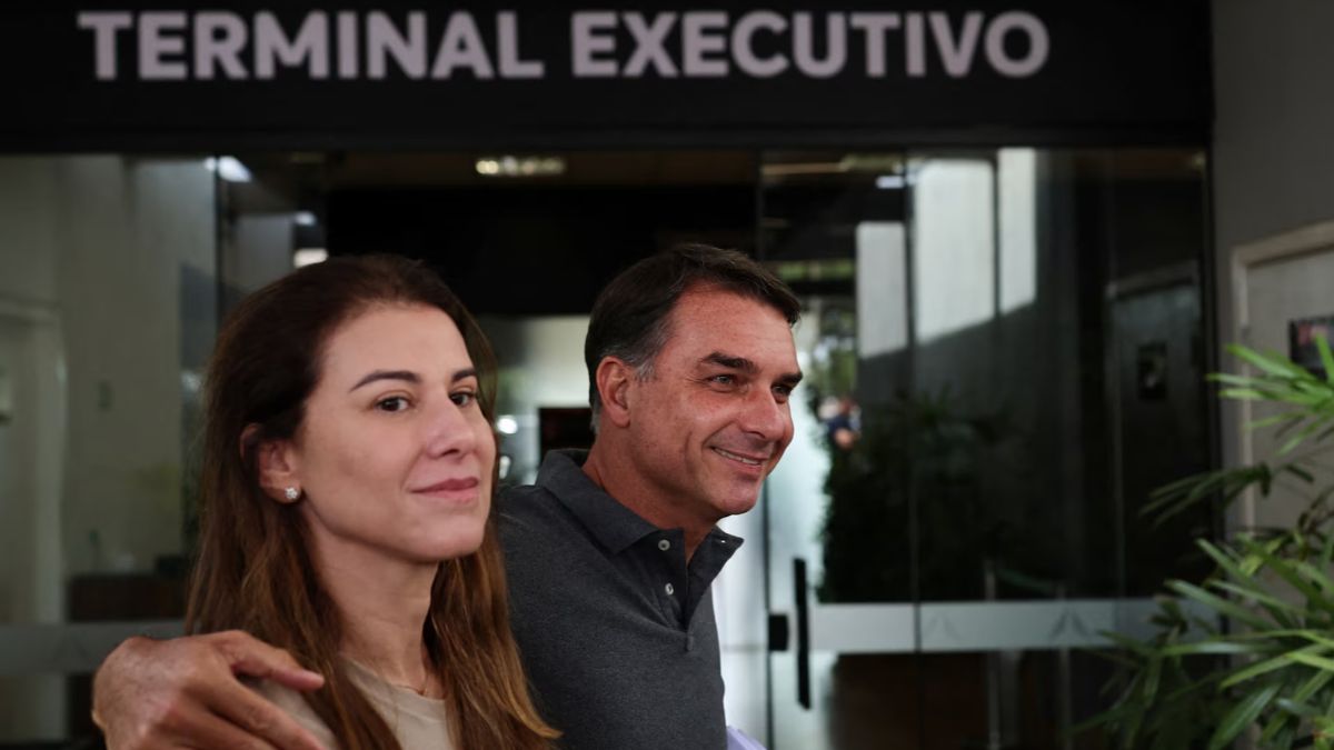 flávio bolsonaro wife